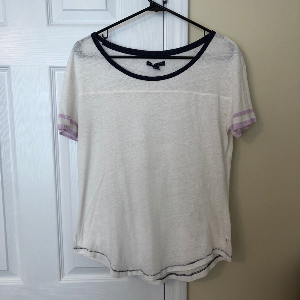 American Eagle t shirt
